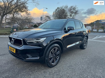 Volvo XC40 0