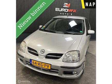 Nissan Almera Tino 0