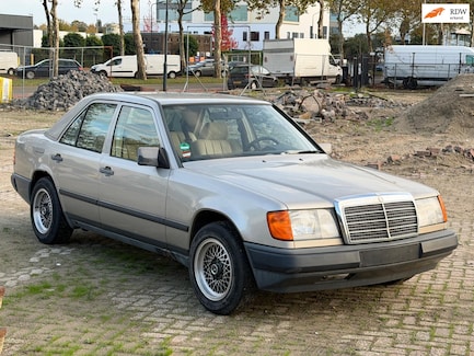Mercedes-Benz 200-Serie 0