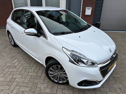 Peugeot 208 0