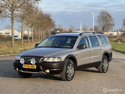 Volvo V70 Cross Country 0