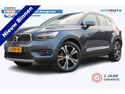 Volvo XC40 0