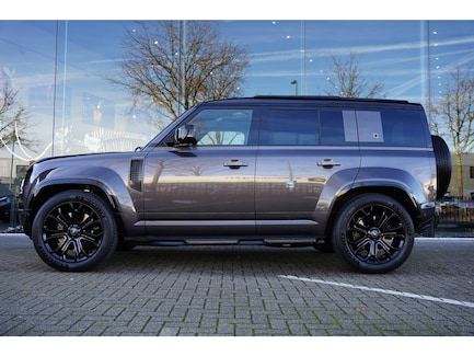 Land Rover Defender 0