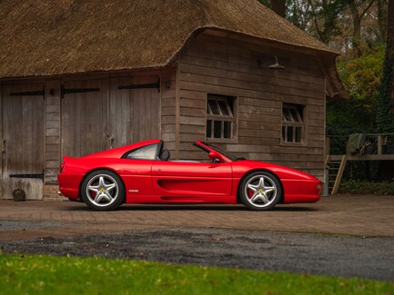 Ferrari F355 0