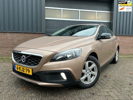 Volvo V40 Cross Country 0