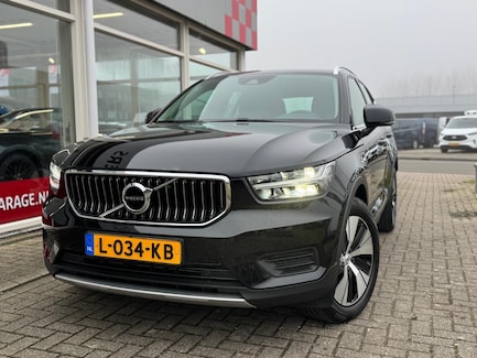 Volvo XC40 0