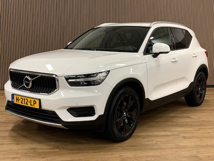 Volvo XC40 0