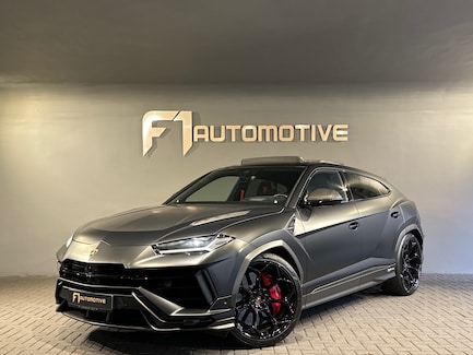 Lamborghini Urus 0