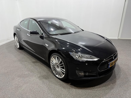 Tesla Model S 0