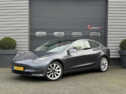 Tesla Model 3 0