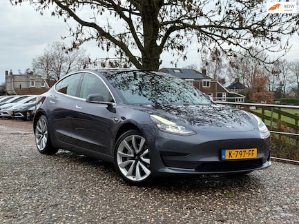 Tesla Model 3 0