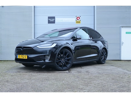 Tesla Model X 0