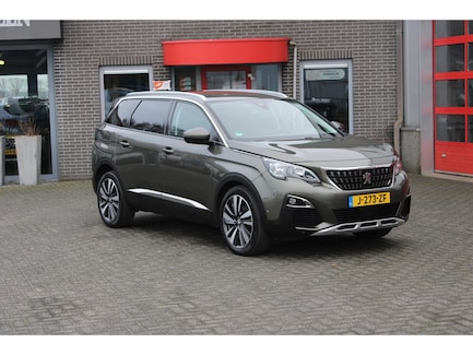 Peugeot 5008 0