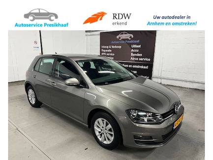 Volkswagen Golf 0