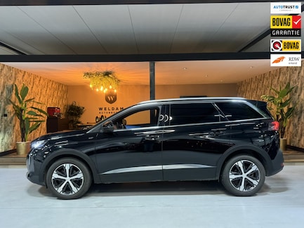 Peugeot 5008 0