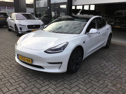 Tesla Model 3 0