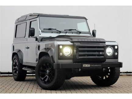 Land Rover Defender 0