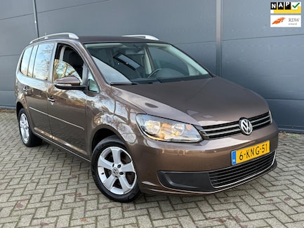 Volkswagen Touran 0