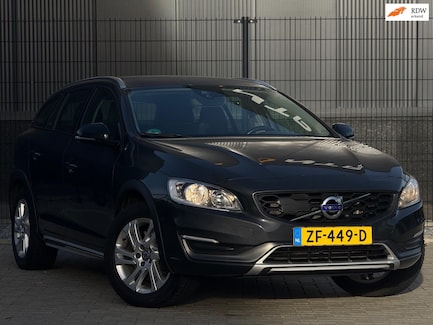Volvo V60 Cross Country 0
