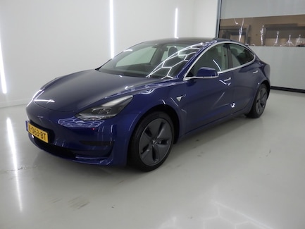 Tesla Model 3 0