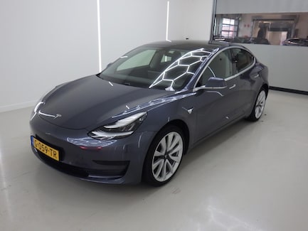 Tesla Model 3 0
