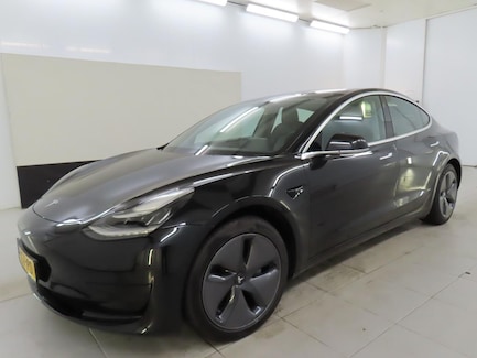 Tesla Model 3 0
