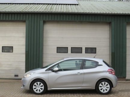 Peugeot 208 0