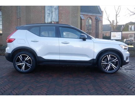 Volvo XC40 0