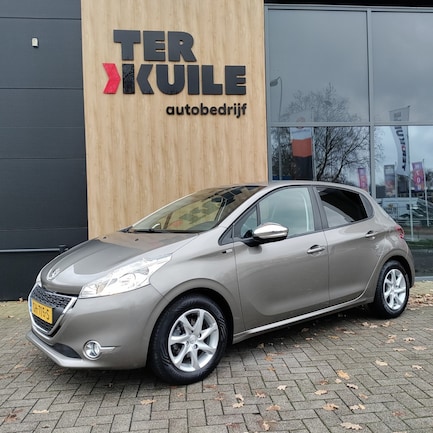 Peugeot 208 0