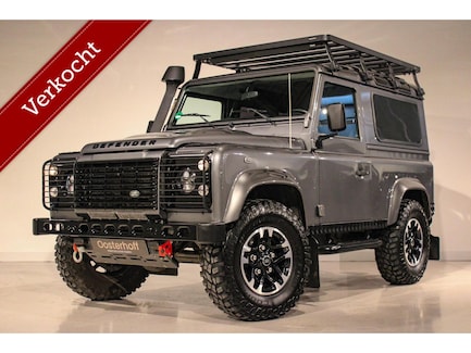 Land Rover Defender 0