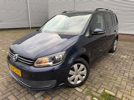 Volkswagen Touran 0