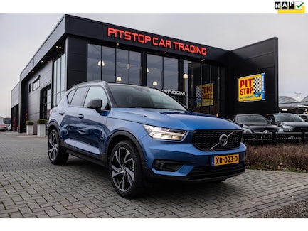Volvo XC40 0