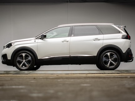 Peugeot 5008 0