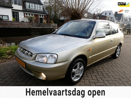 Hyundai Accent 0