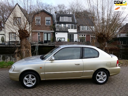 Hyundai Accent 0