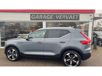 Volvo XC40 0