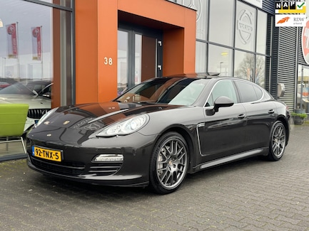 Porsche Panamera 0