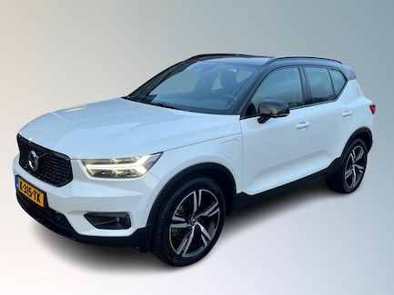 Volvo XC40 0
