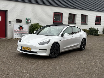 Tesla Model 3 0