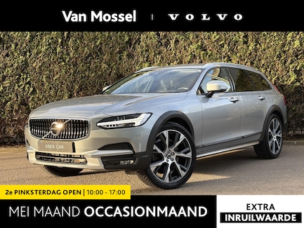 Volvo V90 Cross Country 0