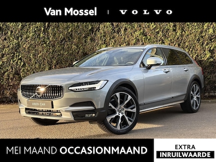 Volvo V90 Cross Country 0