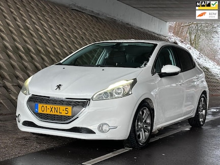 Peugeot 208 0