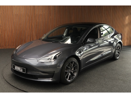 Tesla Model 3 0