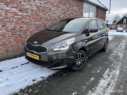 Kia Carens 0