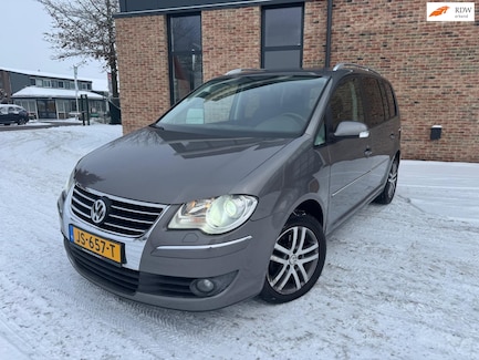Volkswagen Touran 0