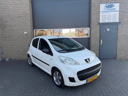 Peugeot 107 0