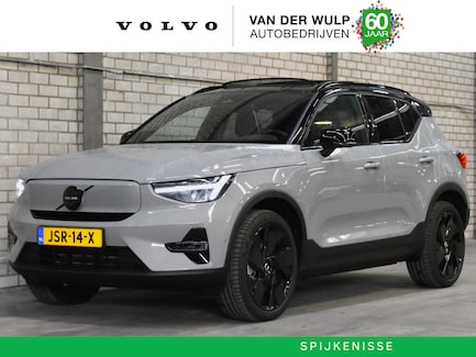 Volvo EX40 0