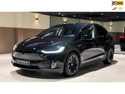 Tesla Model X 0