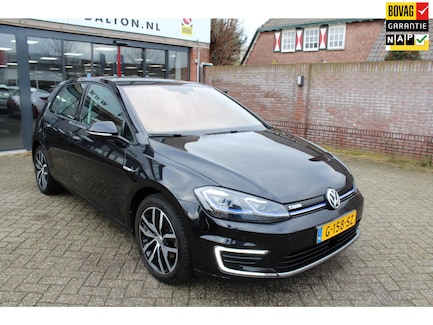 Volkswagen E-Golf 0