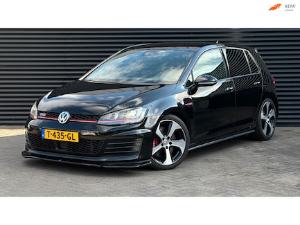 Volkswagen Golf 0